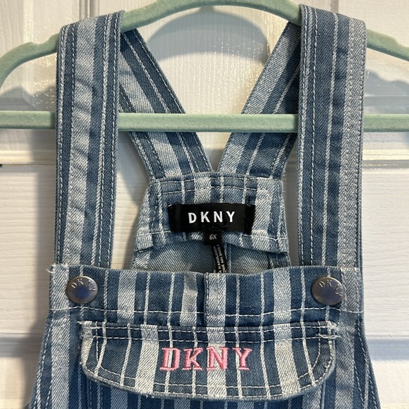 BNWT Girls DKNY short overalls size 6X - Picture 2 of 5
